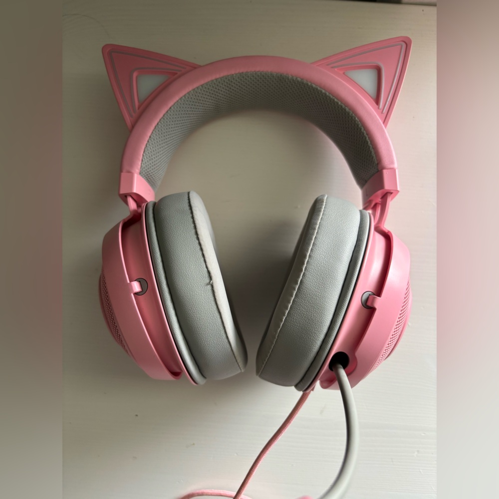 Razer Kraken Kitty Headphones pink
